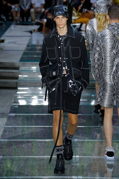 Look 20
